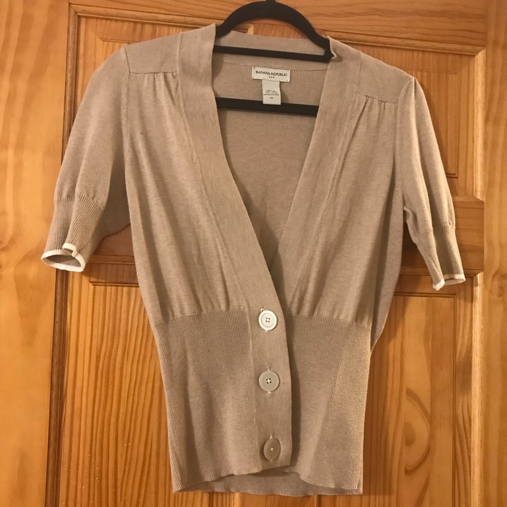 Banana republic size xs beige cardigan